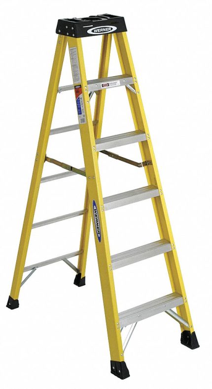 WERNER Stepladder: 6 ft Ladder Size, Fiberglass, 300 lb Load Capacity, 21 lb Wt, 3.8 ft Standing Ht