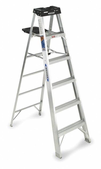 WERNER Stepladder: 6 ft Ladder Size, Aluminum, 300 lb Load Capacity, 16 lb Wt, 3.8 ft Standing Ht